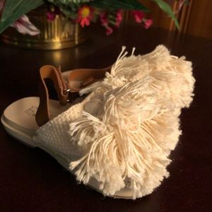 Zara Baby Woven Tasseled Sandals Sz 21 EU..5.5 US